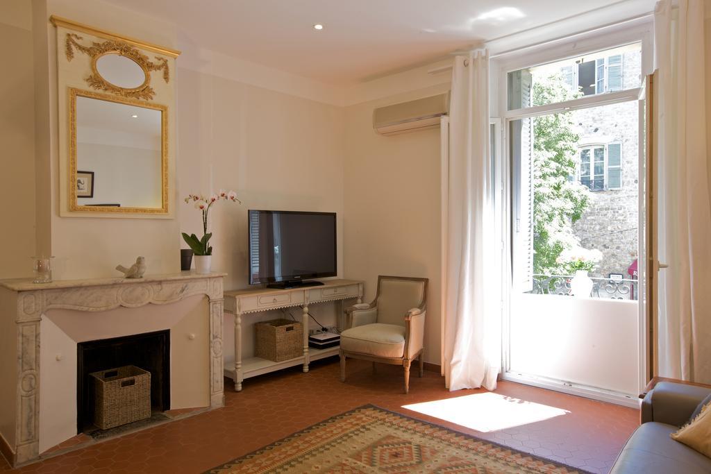 15 Cours Massena Apartment Antibes Exterior photo